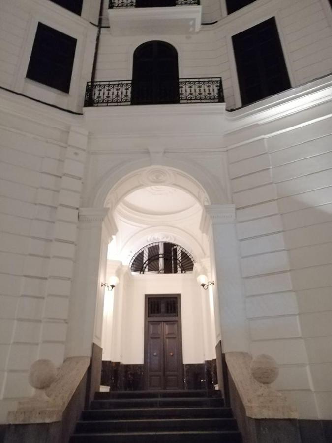 Fafgrandsuitenapoli Экстерьер фото